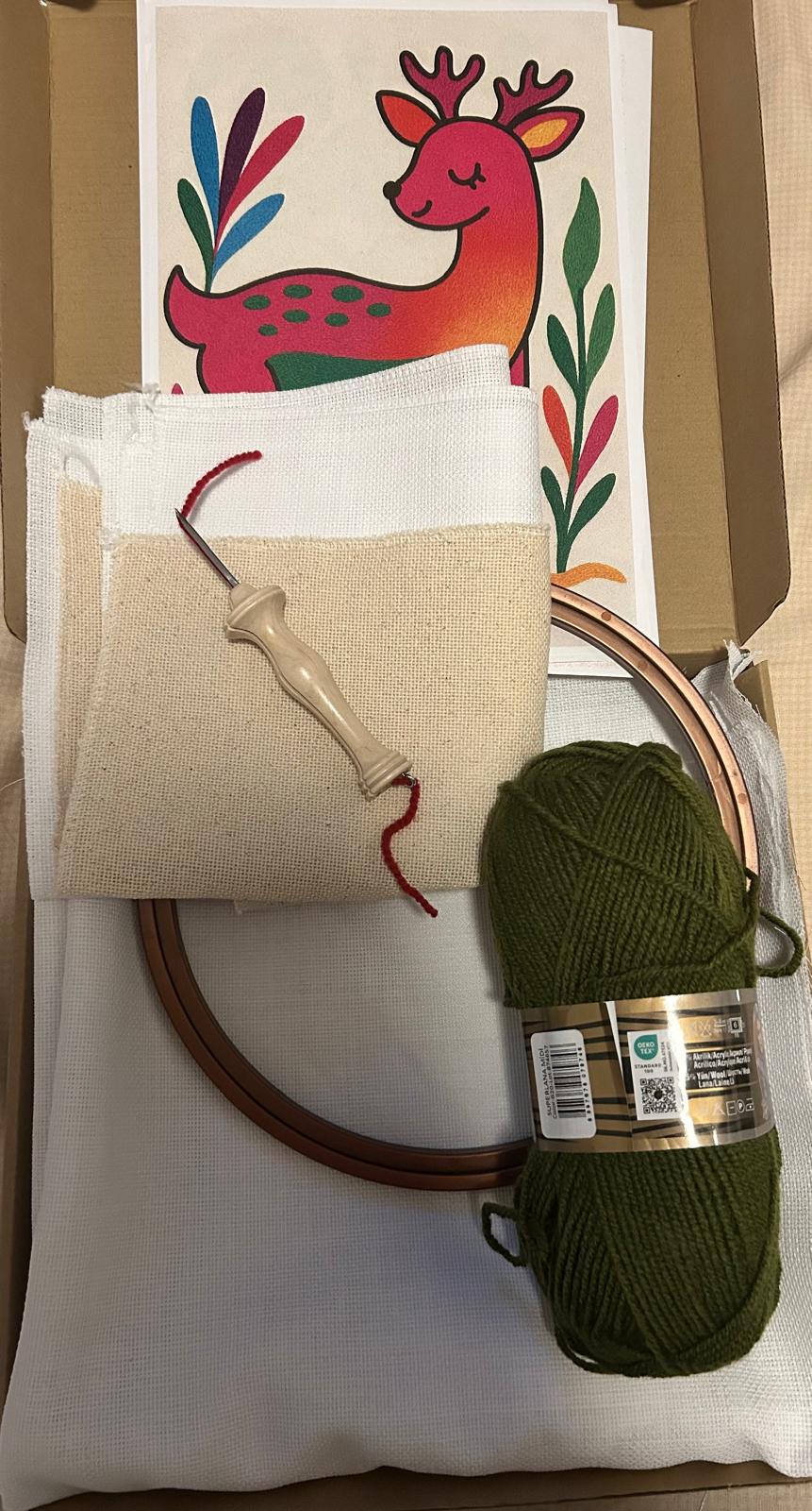 Oxford Punch Needle Unboxed Set – Inclusief Borduurring, Punch Needle Stof (1x1,60 m), 4 Sjablonen &  1 Gratis Wollen Garen (alleen garen kan gebruikt zijn, kleur varieert)